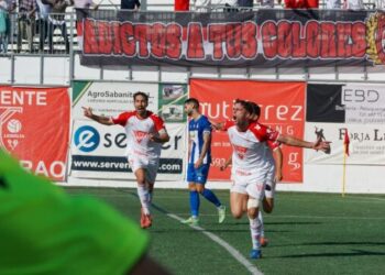 El tren del play-off pasará por Lorca en busca de un nuevo pasajero