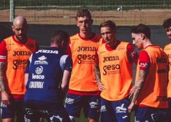 ¿Es posible el milagro? El Real Murcia y el «Efecto Linares» para soñar con el Playoff