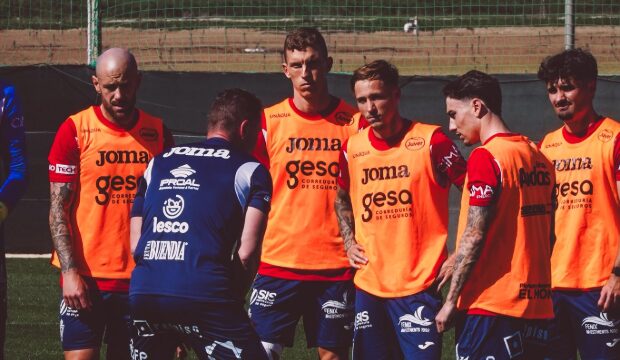 ¿Es posible el milagro? El Real Murcia y el «Efecto Linares» para soñar con el Playoff