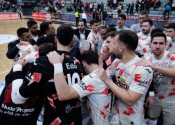 ElPozo dilapida su ventaja en una segunda parte para el olvido