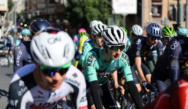 El viento corona a Marc Soler: suspendida la etapa final de la Vuelta a Murcia