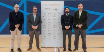 Baloncesto, gastronomía y fiesta: La afición calienta motores con una gran ‘Fan Zone’ frente al Roig Arena