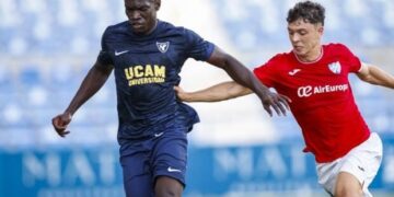UCAM Murcia CF busca poner tierra de por medio ante el CD Estepona