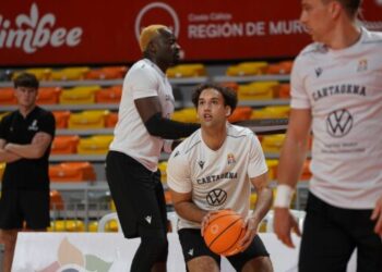 El Caesa Cartagena se lleva otro serio correctivo de la mano de Gipuzkoa Basket (64-84)