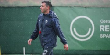 El Real Murcia busca en Pinilla el antídoto contra la crisis