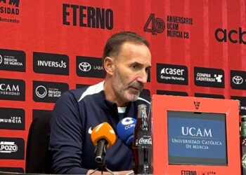 Sito Alonso: «Hay que cambiar el 90% de las cosas del partido de ida»