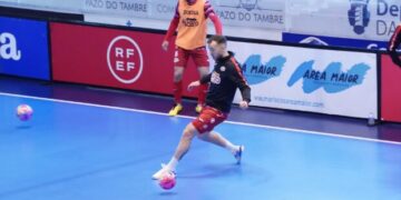 ElPozo a recuperar el liderato ante el campeón de Europa en una tarde de cuentas pendientes