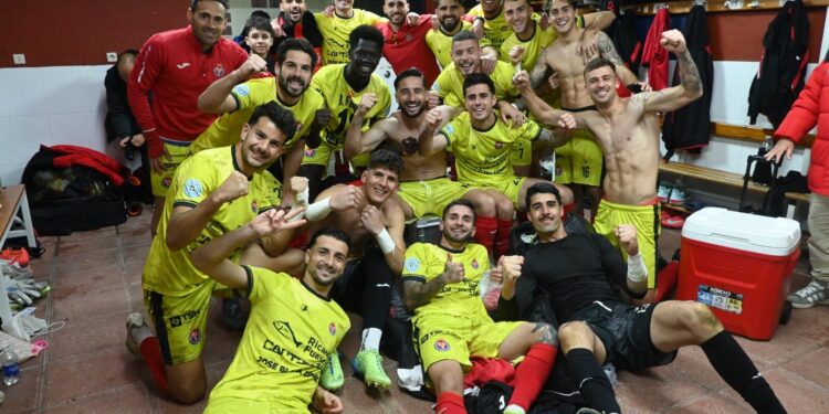 La Minera asalta el segundo puesto gracias a un cabezazo de Roberto Alarcón