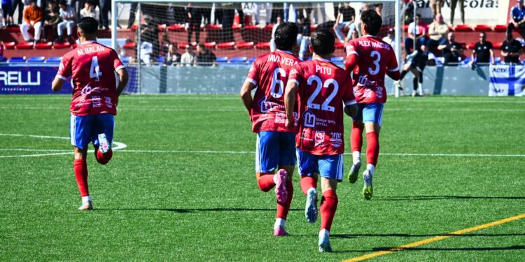 La Minera se impone al Xerez y sueña con el ascenso