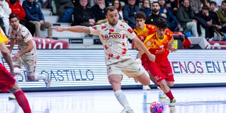 Rafa Santos: “Si seguimos a este nivel, podemos estar cerca de los títulos”