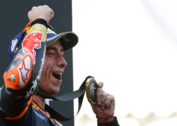 Pedro Acosta defiende liderato en el GP de Brasil