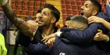 El “manicomio” del Grupo IV aprieta el playoff: seis equipos en cuatro puntos