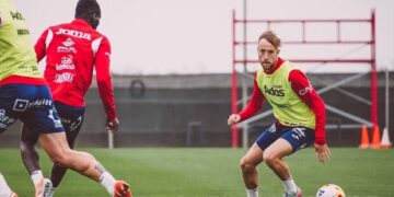 El Real Murcia busca oxígeno en el Enrique Roca