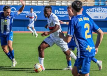 El último tren con destino al playoff del Lorca pasa por Melilla