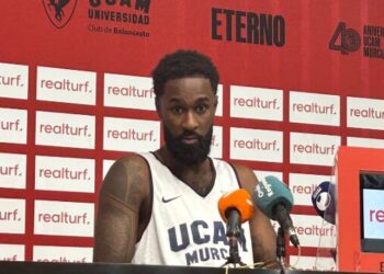 Sant-Roos: Entre el «miedo» al parón y el sueño de ver al UCAM Murcia en la cima