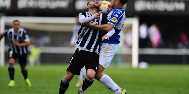 El Efesé tutea al líder en un duelo de altura