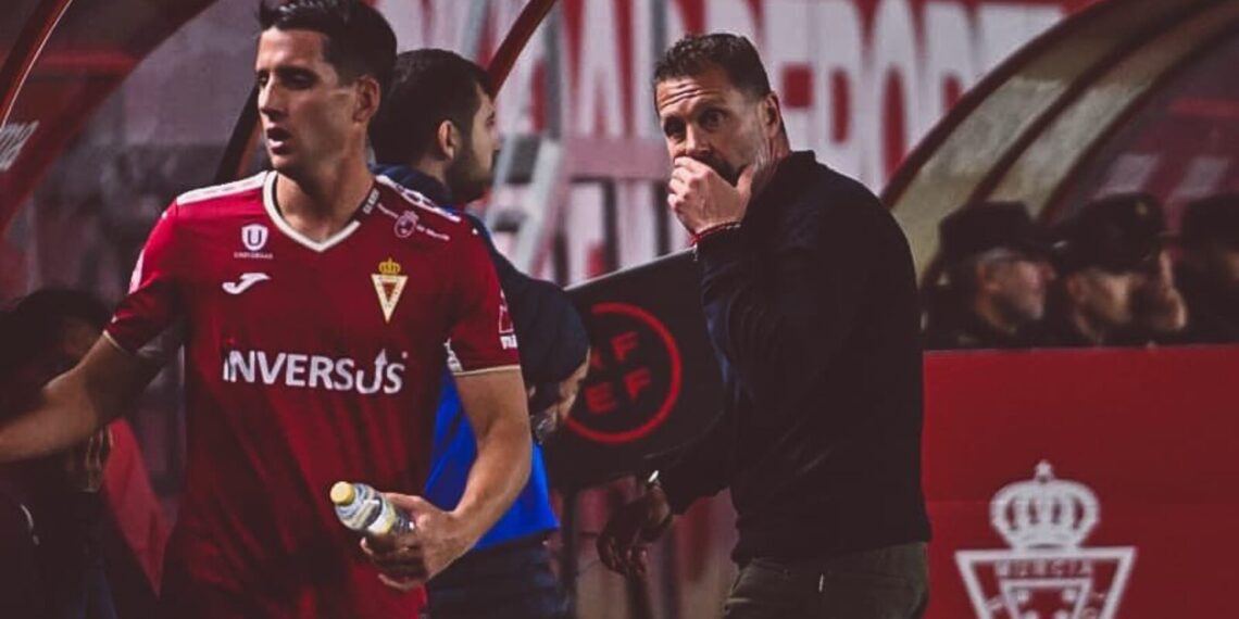 Del purgatorio a las puertas del infierno: la pesadilla del Real Murcia va camino de hacerse realidad