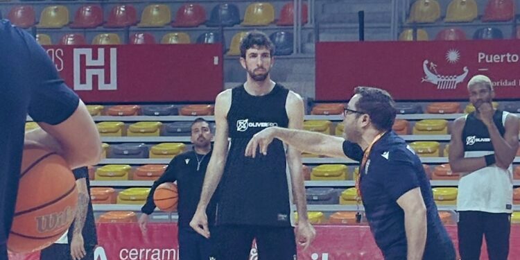 Nueva era en el Caesa Cartagena: Roberto Blanco debuta como técnico en su visita a Oviedo