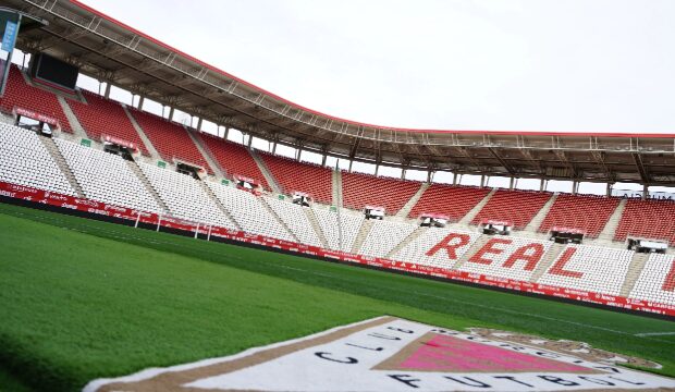 El Real Murcia rechaza el concurso de acreedores instado por el Málaga y avanza en su plan de viabilidad económica