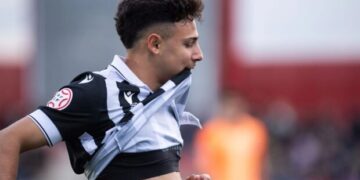 El cerrojo no es suficiente: la sequía goleadora frena en seco al FC Cartagena de Íñigo Vélez