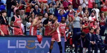 Un histórico DeJulius lidera a un UCAM Murcia de récord