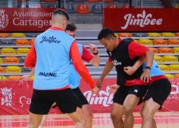 Blindar el play-off ante el huracán O Parrulo