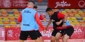 Blindar el play-off ante el huracán O Parrulo