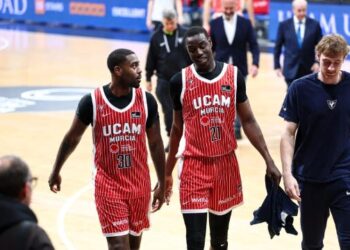 El UCAM Murcia busca la gloria entre el homenaje a McPherson y el desafío de La Laguna Tenerife