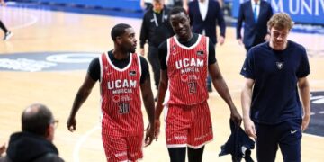 El UCAM Murcia busca la gloria entre el homenaje a McPherson y el desafío de La Laguna Tenerife