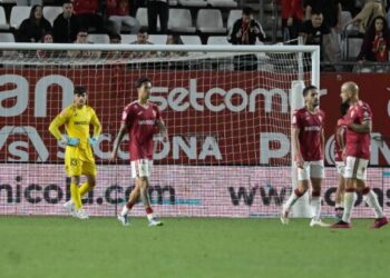El Real Murcia, ante el abismo: Cinco finales para sellar la salvación y espantar los fantasmas