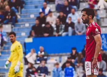 A un paso de la calma: El Real Murcia puede cerrar su herida este domingo