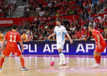 El Inter asalta el Palacio y deja al campeón contra las cuerdas