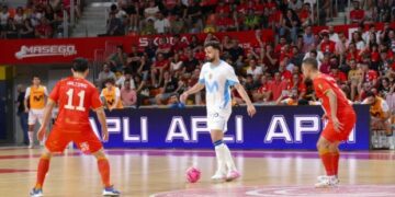 El Inter asalta el Palacio y deja al campeón contra las cuerdas