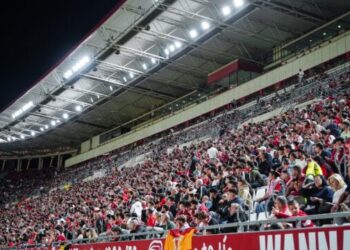 El Real Murcia y el síndrome del Enrique Roca: el gigante que olvida su fuerza en casa