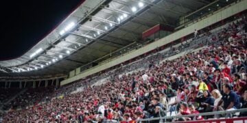 El Real Murcia y el síndrome del Enrique Roca: el gigante que olvida su fuerza en casa