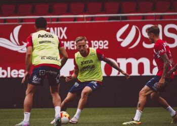El Real Murcia, a un paso de la calma ante un Betis Deportivo desesperado