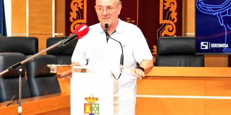 Joaquín García Box, presidente del Ciudad Molina Basket: «Necesitaríamos unos 40.000 euros más de presupuesto para intentar no sufrir tanto»