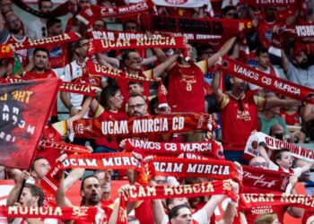 Reducción de precios en las entradas para el tercer partido del UCAM Murcia – Barça