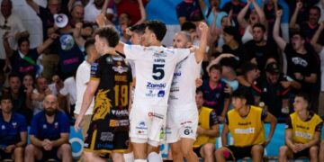 El Zambú Pinatar mantiene intacto el sueño del ascenso (4-1)