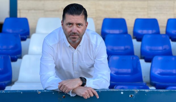Pedro Reverte continuará liderando la dirección deportiva del Águilas FC en su estreno en Primera RFEF