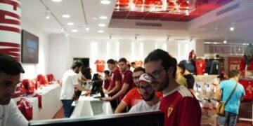 El Real Murcia supera la barrera de los 5.000 abonados a dos semanas del cierre de renovaciones