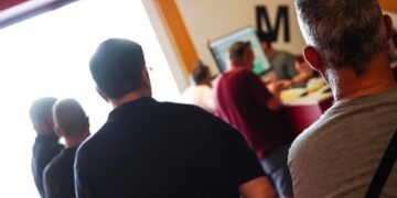 El Real Murcia supera los 14.000 abonados a un mes del inicio liguero