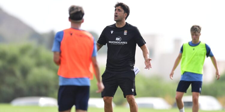 El FC Cartagena mide sus fuerzas ante el Ipswich Town de la Premier League en su primer test estival