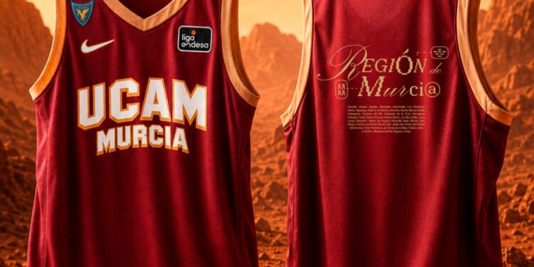 El UCAM Murcia presenta «45 Estrellas», su nueva equipación para la temporada 26/27