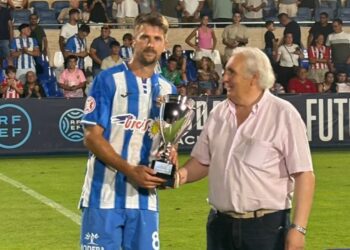 El Águilas cae por la mínima ante el Almería en un estreno que deja muy buenas sensaciones (0-1)