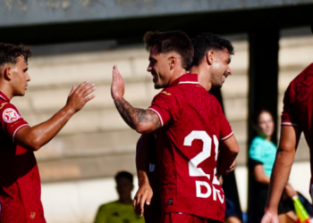 El Real Murcia muestra su versión más sólida ante el Albacete y sigue dejando grandes sensaciones en pretemporada