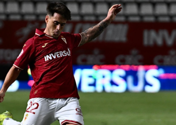 El Real Murcia no falla desde los once metros y se gana un sitio en la final autonómica de la Copa RFEF