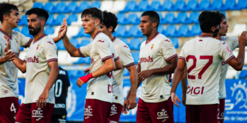 Chema Núñez y Javi Moreno encarrilan el segundo triunfo veraniego del Real Murcia