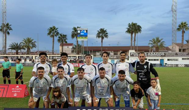 Tormenta de goles en San Pedro: El UD Pinatar atropella al Atlético Melilla y acaricia la siguiente ronda