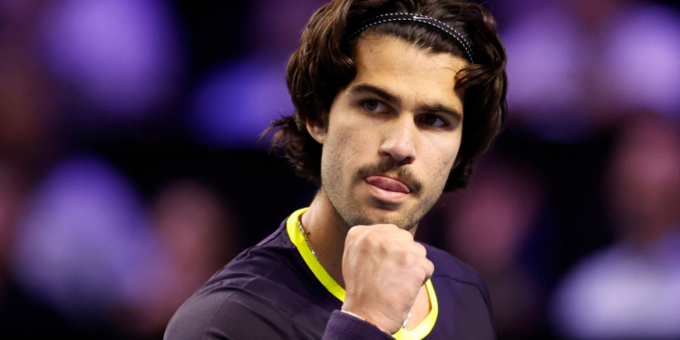 Alcaraz tumba a Paul y se cita con Medvedev en un duelo de gigantes en las semifinales de Viena